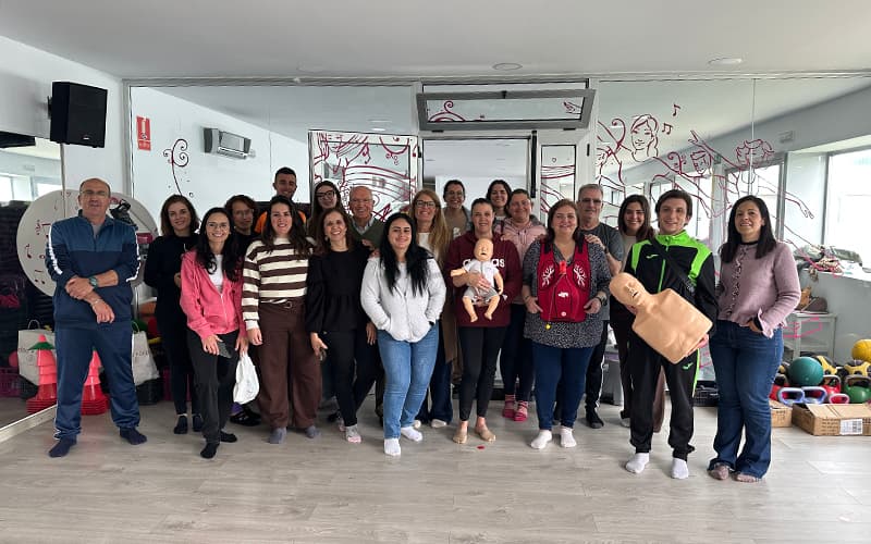 Realizado el Taller de Primeros Auxilios en las instalaciones de la piscina